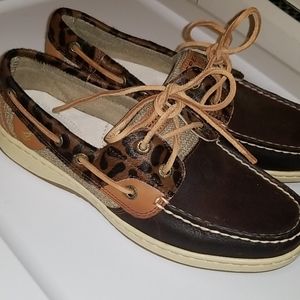 NEW Leopard Sperrys 7.5